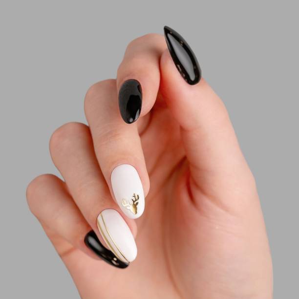 nails